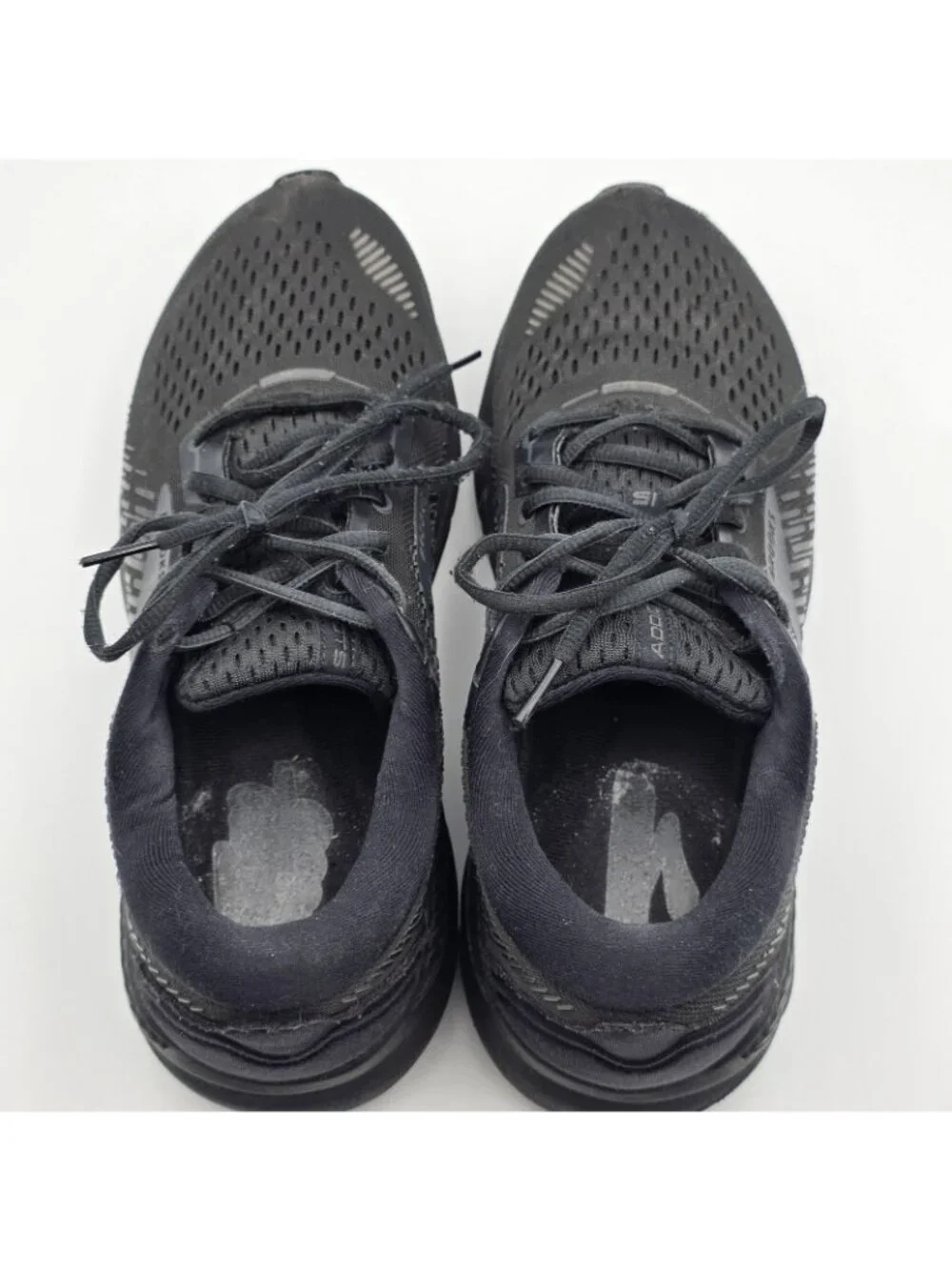 Brooks type shoe 190340941368